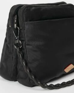 Black Bowery Crossbody 17 Black Bowery Crossbody -TRAVELPRO Sales 211013 MZW 1296B1598 A3