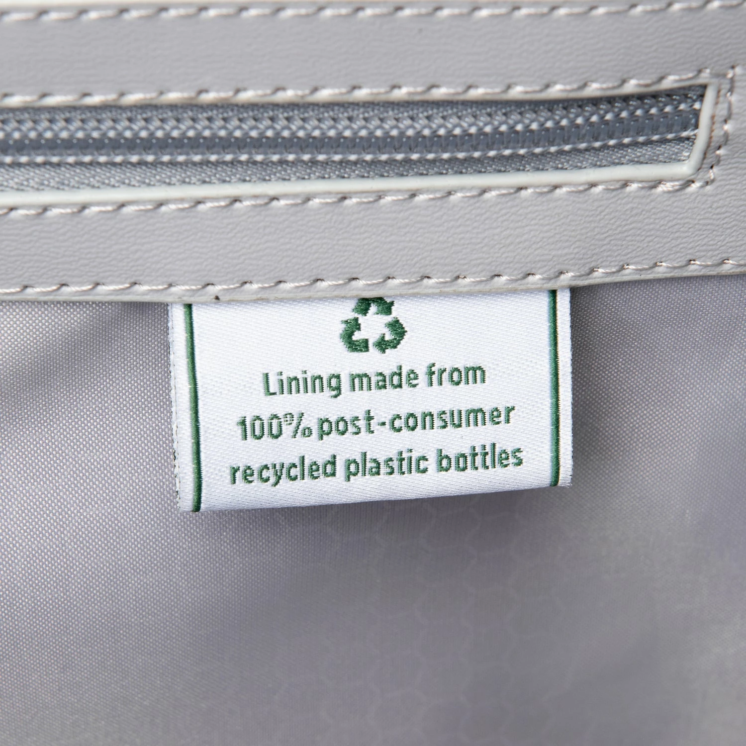 Travelpro Maxlite® 5 Drop-Bottom Weekender 18 Travelpro Maxlite® 5 Drop-Bottom Weekender - Image 16