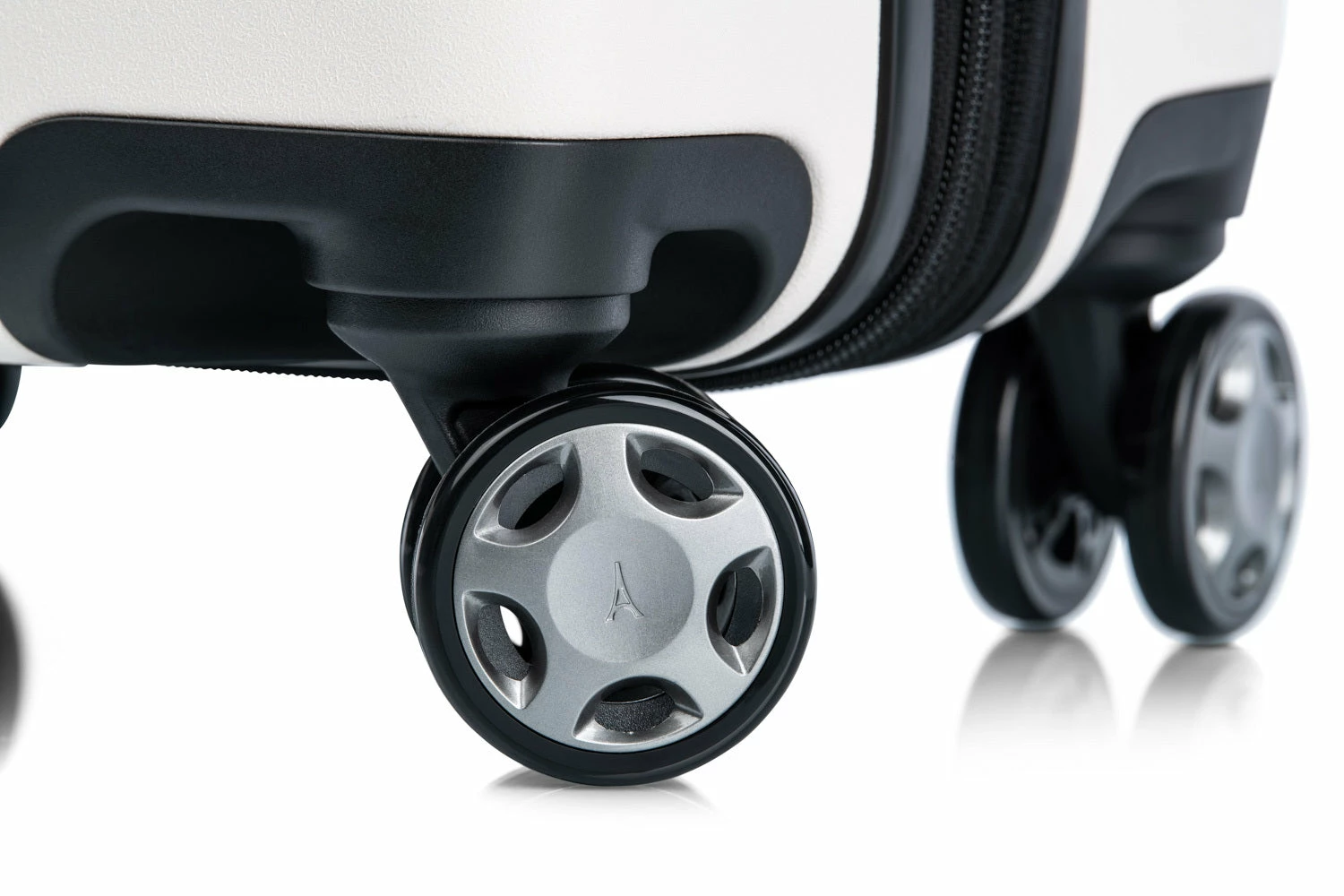 Travelpro® X Travel + Leisure Carry-on Spinner And UnderSeat Tote Luggage Set 17 Travelpro® X Travel + Leisure Carry-on Spinner And UnderSeat Tote Luggage Set - Image 15