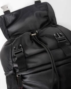 Black Bleecker Large Rucksack -TRAVELPRO Sales AW21 Aug 1321B1710 A4