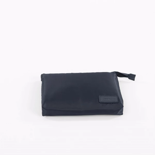 Travelpro® Essentials™ SparePack™ Foldable Tote 6 Travelpro® Essentials™ SparePack™ Foldable Tote - Image 4